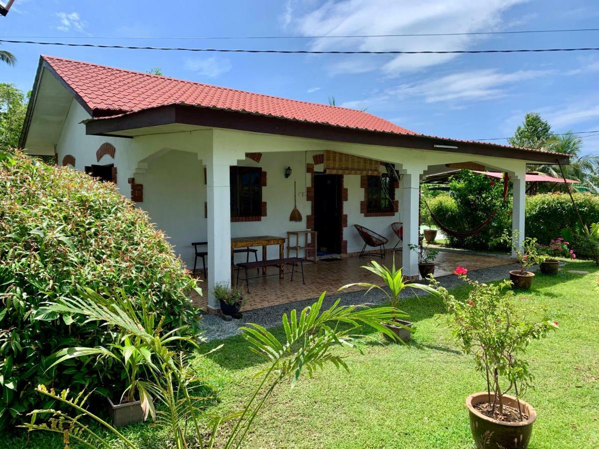 Lovely Garden Villas Pantai Cenang  Extérieur photo