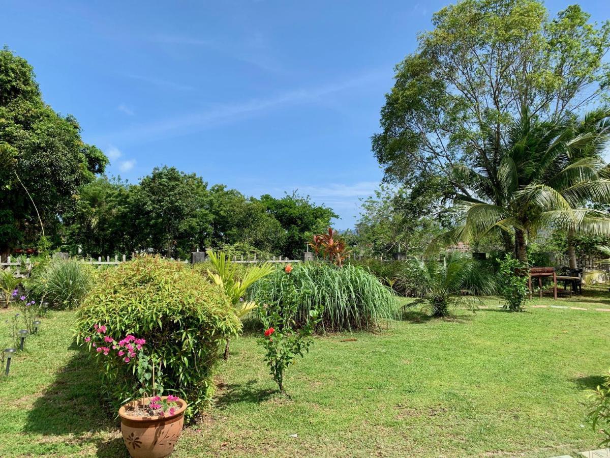 Lovely Garden Villas Pantai Cenang  Extérieur photo